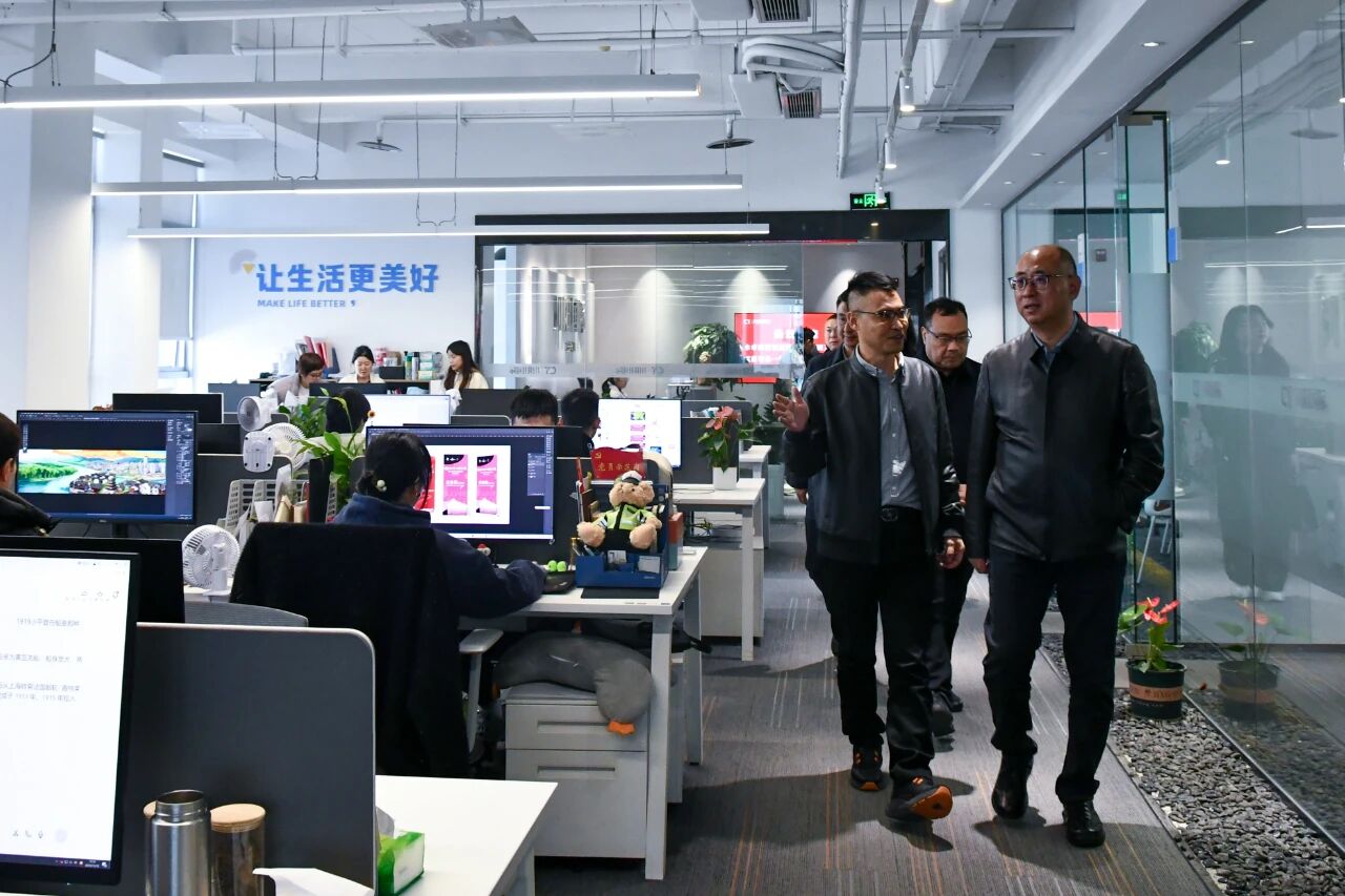 b8ede909f23e90195a2e3c669553088a.jpg 微信图片_2025-11-21_143753_636.jpg